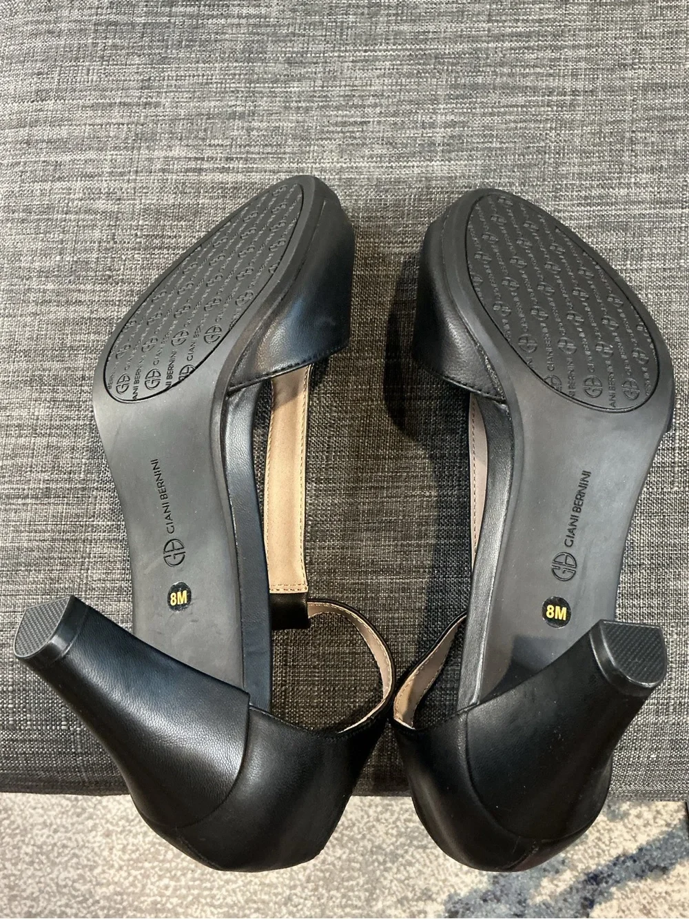 NEW Giani Bernini Claraal Leather T-Strap Sandals Black Heel Size 8M NIB